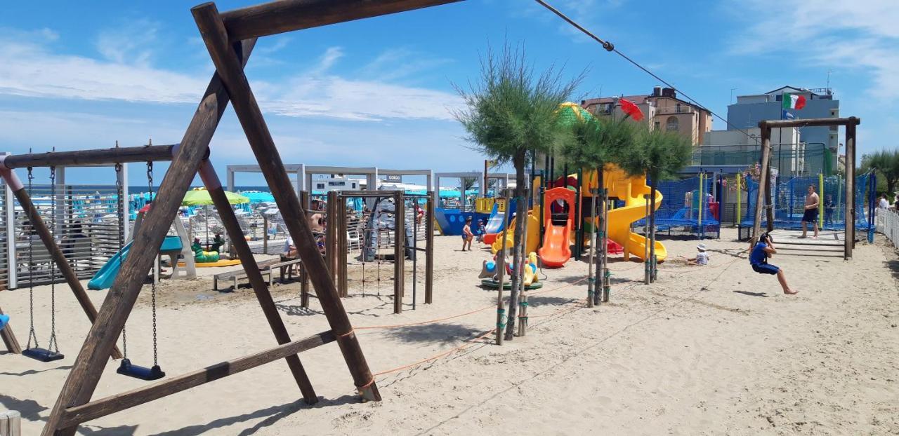 Hotel Italy Misano Adriatico Ngoại thất bức ảnh