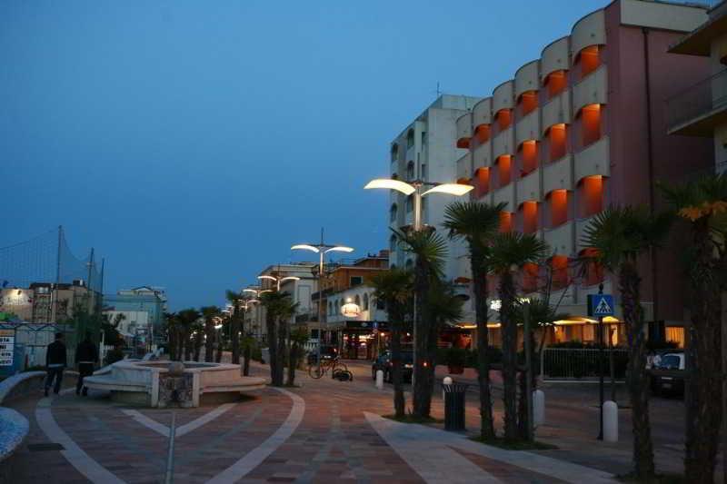 Hotel Italy Misano Adriatico Ngoại thất bức ảnh