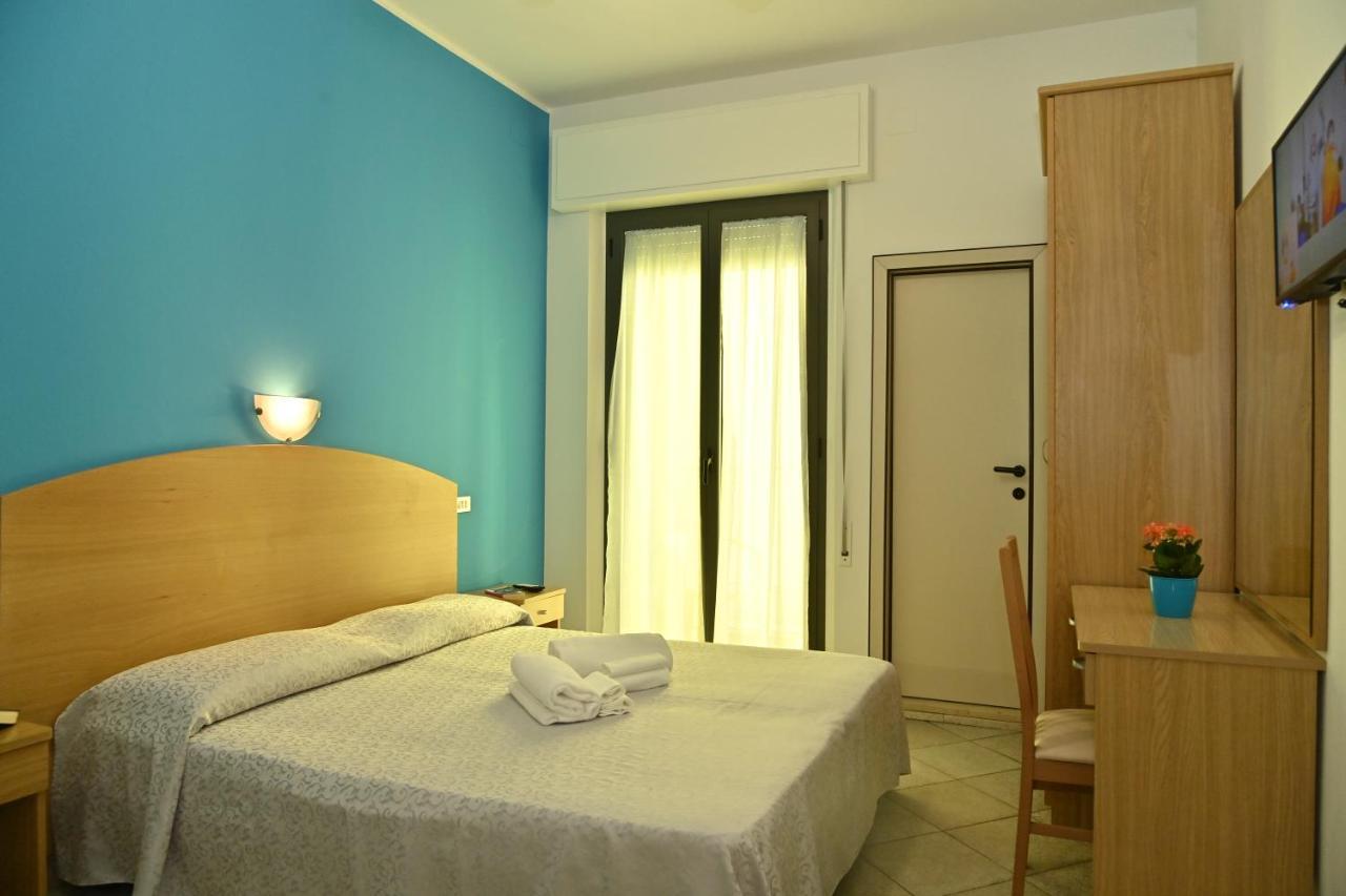 Hotel Italy Misano Adriatico Ngoại thất bức ảnh
