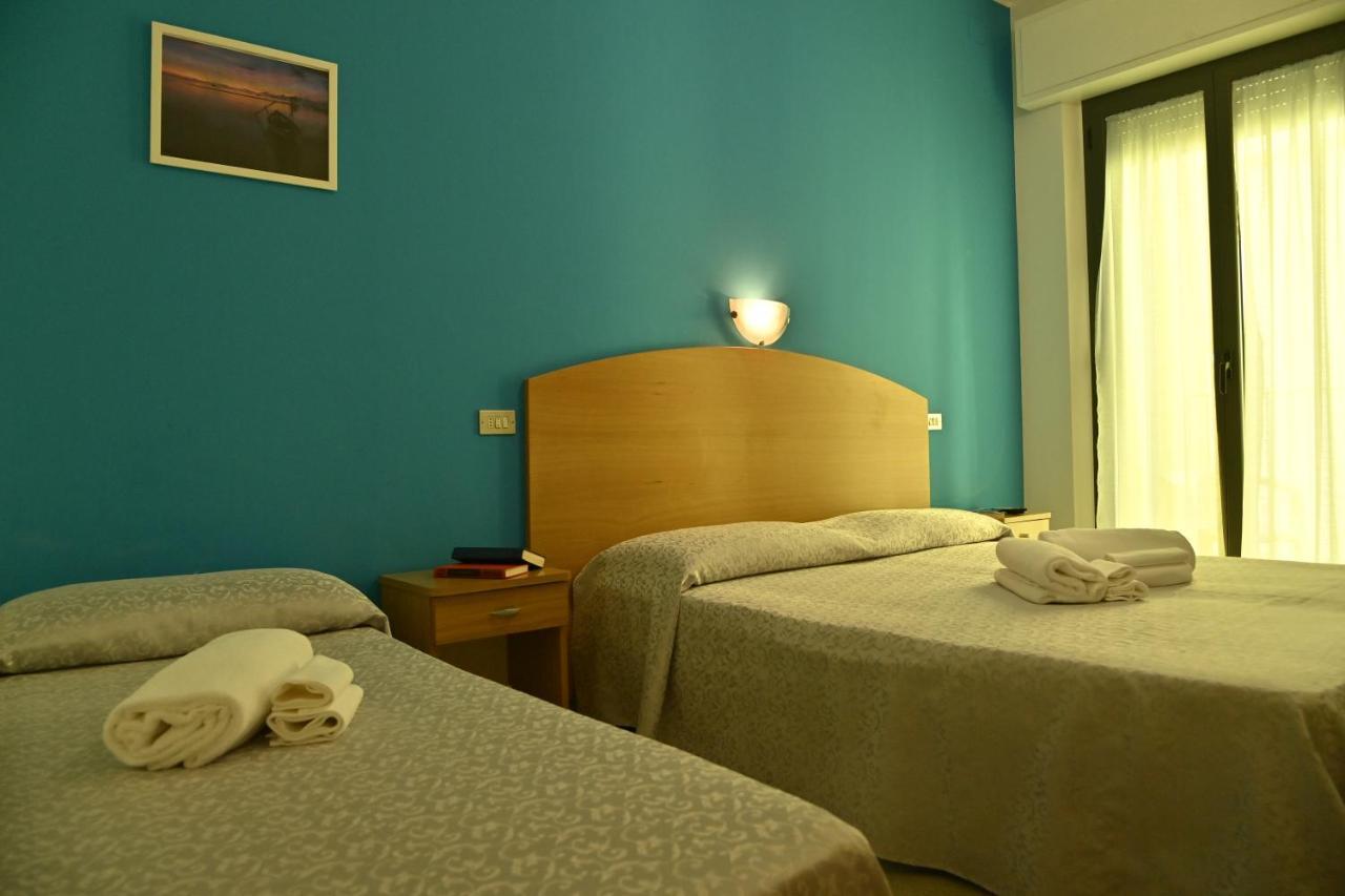 Hotel Italy Misano Adriatico Ngoại thất bức ảnh